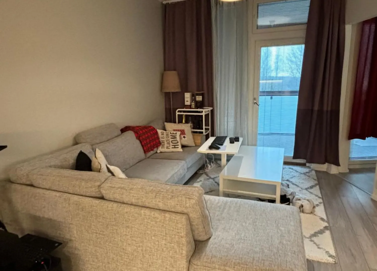 Runway Retreat Your Gateway To Convenience Vantaa Apartment